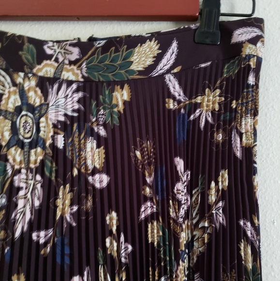 ALC Williams Pleated Floral Midi Skirt - Picture 2 of 4